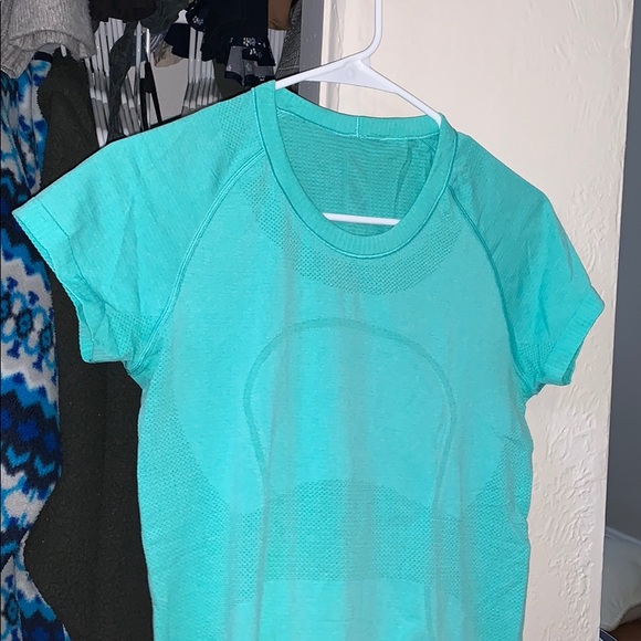 lululemon athletica Tops - lululemon short sleeve exercise top